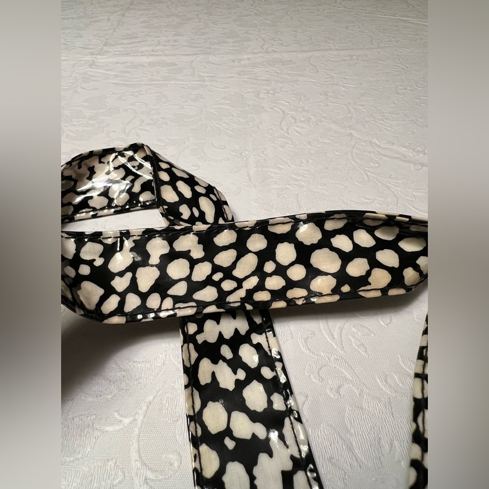 Murval Black and White Spotted Tote Bag - Picture 9 of 10